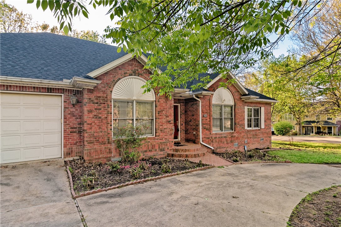 Only $149 a sq. ft for Lake Fayetteville home. Near trails, main roads and lake. This home is a rare find. Home does need TLC and is priced accordingly. But also has many great amenities that are hard to find. It is a single level home with large circular driveway, on a corner lot on a cul-de-sac. Other amenities include mature tree, extensive decking (sun and covered), formal dining room, eat-in dining, formal sitting room, spacious laundry room with sink and storage. All sales must be approved by probate. Home is being sold as is. Seller does not reside there and will not be able to furnish seller disclosures. Be sure to check out the virtual renovation photos to see what paint and flooring can do for this home.
