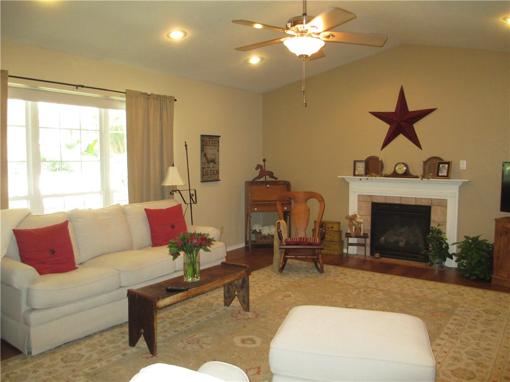 Unit 9 Holiday Island - Residential