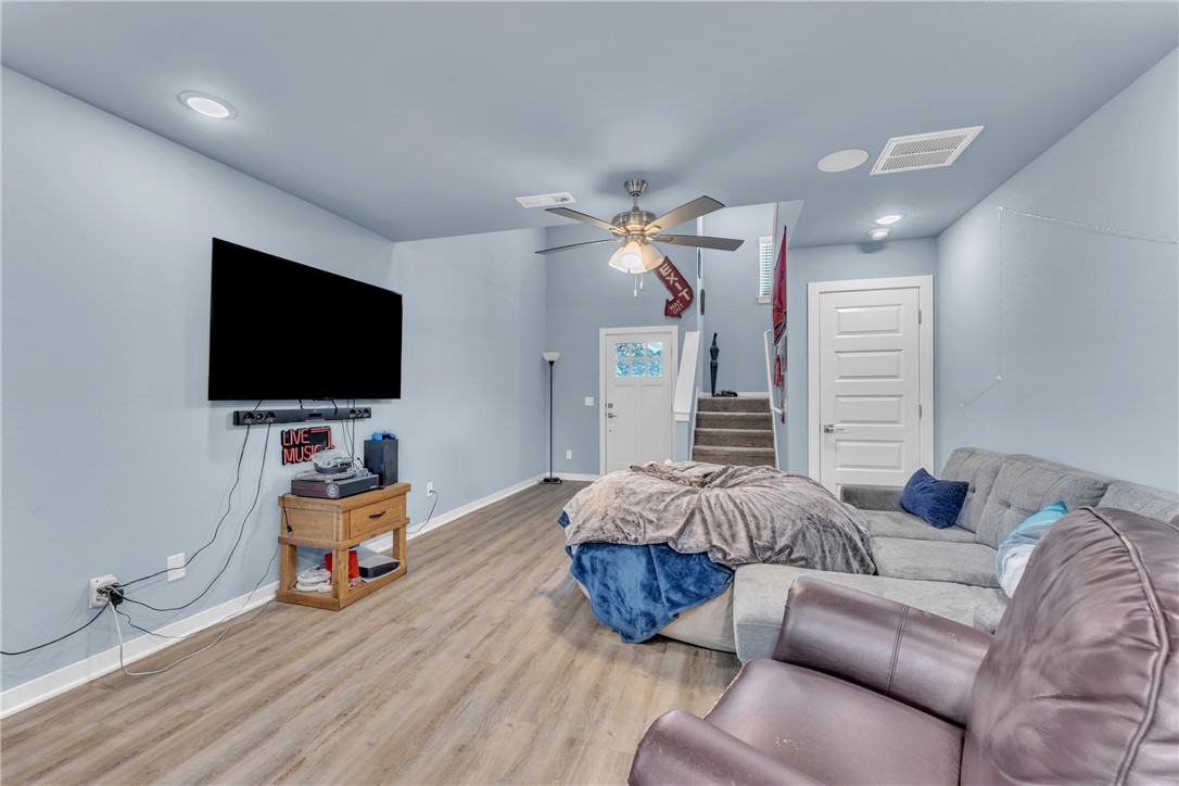 Fayetteville Outlots - Residential Lease