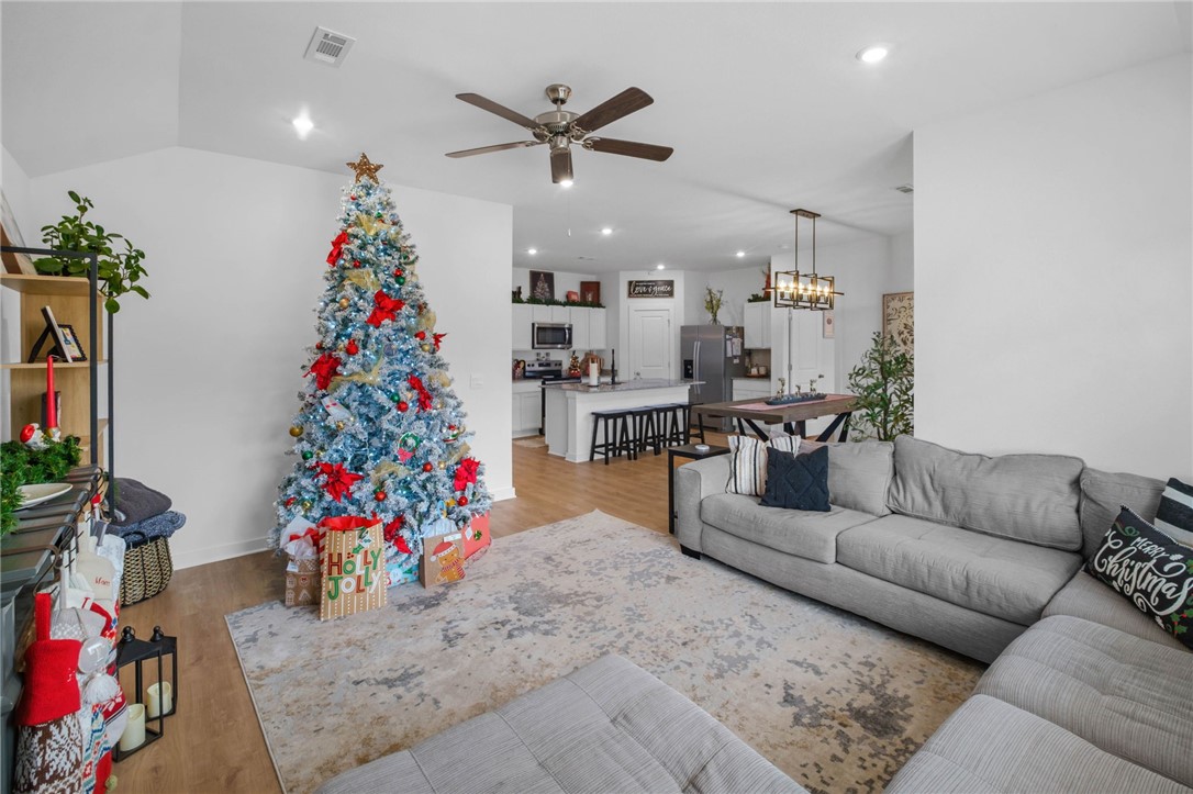 Whispering Oak - Residential