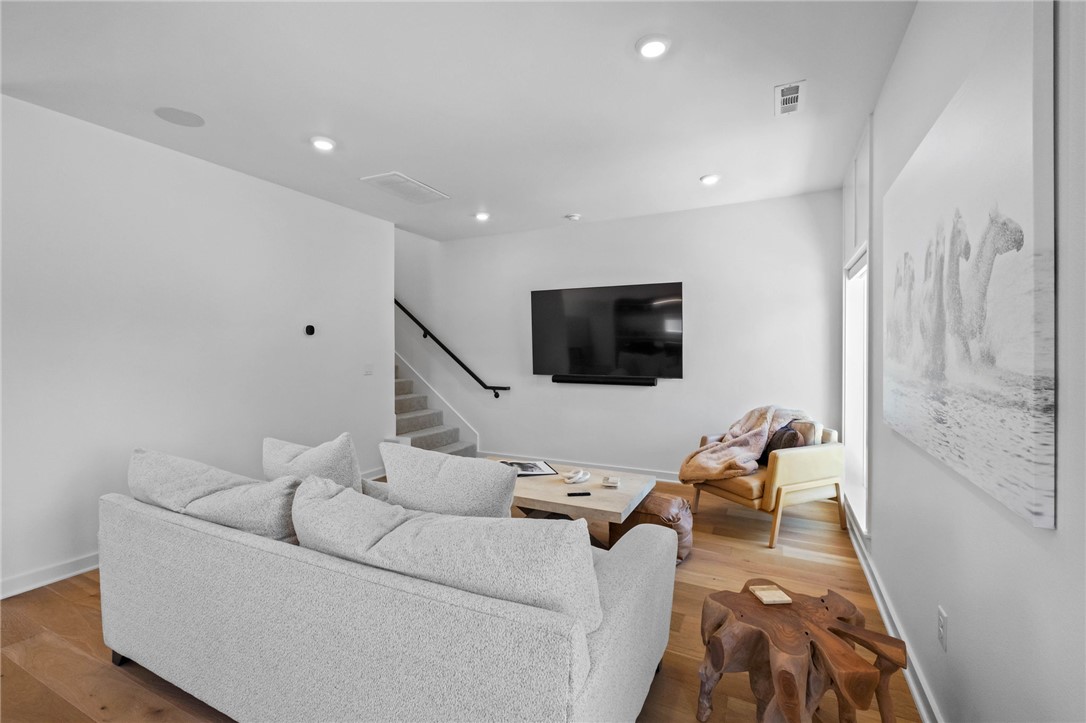 SEG 4 Horizontal Property Regime - Residential