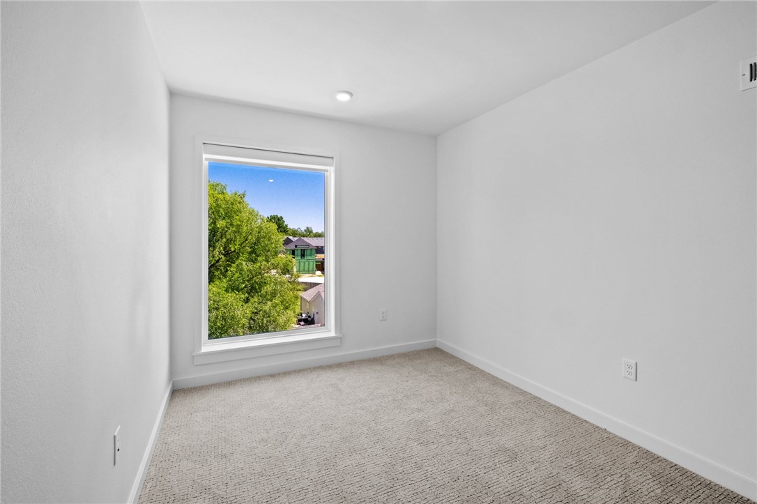 SEG 4 Horizontal Property Regime - Residential