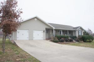 3BR, 2BA home located in great neighborhood only minutes from WalMart. large living room w/cathedral ceiling, breakfast nook w/bay window. Nice back deck, large master bedroom with large closet & master bathroom, level lot!