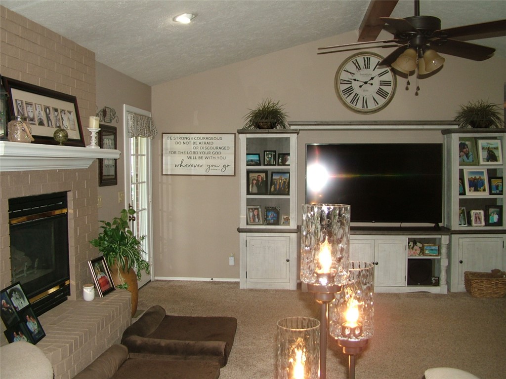 1309 Laurel Road