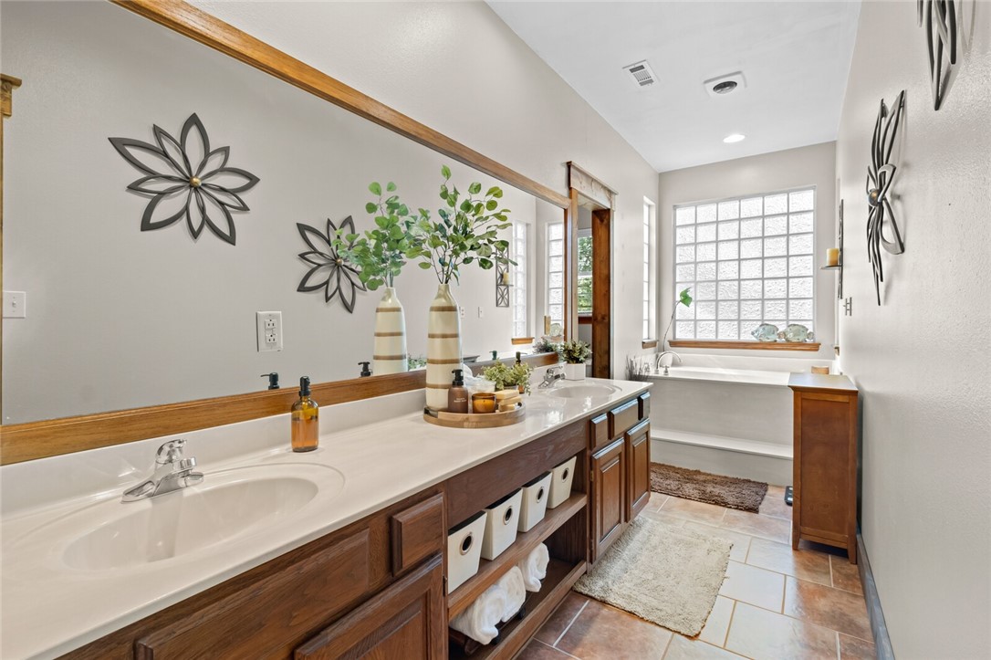 Double Tree Estates - Residential