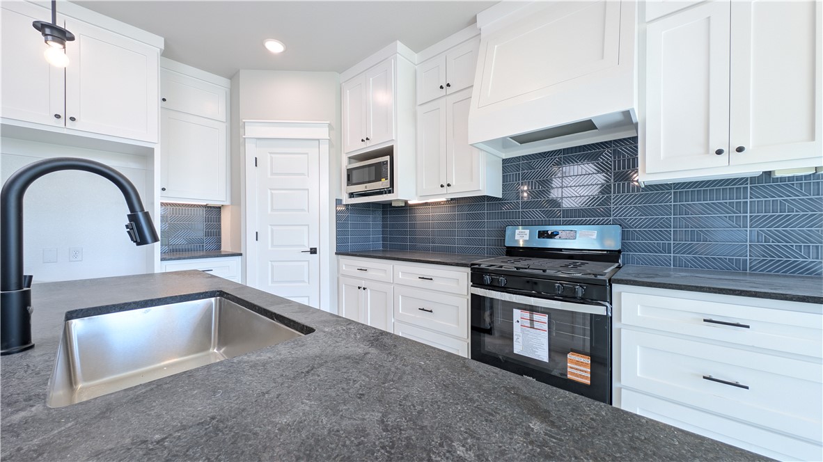 GRAND ESTATES PH 1-GENTRY - Residential