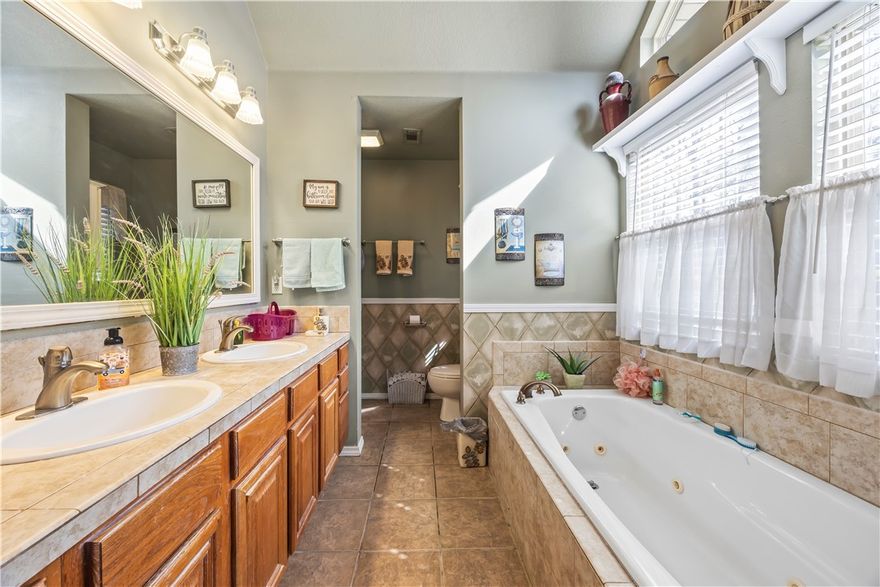 Nestled on a hill in the Manchester Subdivision development of Bella vista , this 3 bedroom 2 bath house has a fully fenced in back yard with a patio for all times of the day. As well as being located close to a few golf courses and Loch Lomond, it’s just minutes away from the Missouri border, it has a few options for activities in all walks of life. The larger lot combined with the close proximity to the nature conservatory it brings comfort knowing wildlife will be in the area. Schedule a showing today before it’s gone!