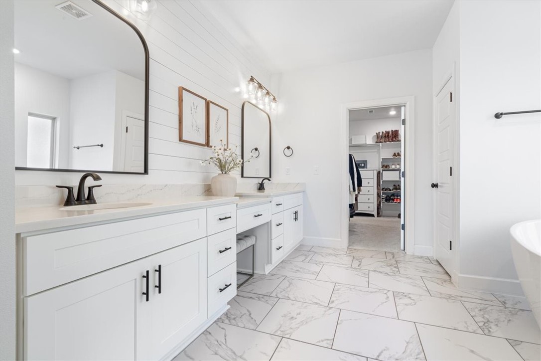 Rolling Acres Ph Iii Bentonville - Residential