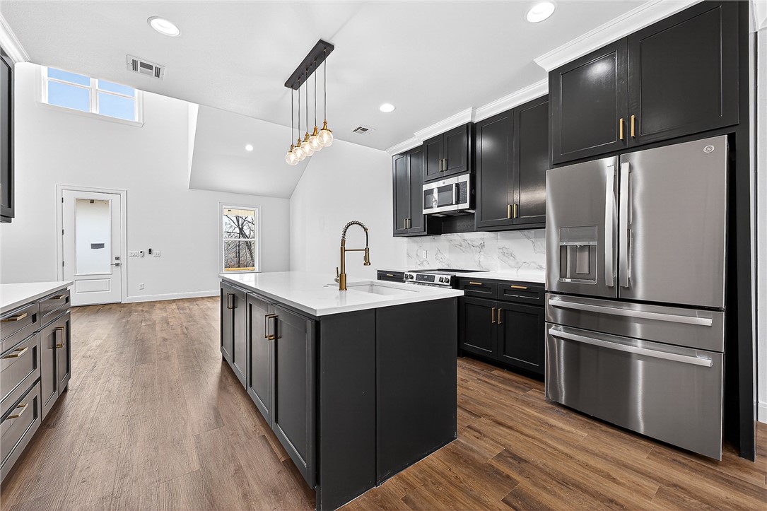 Devonshire Sub Bvv - Residential