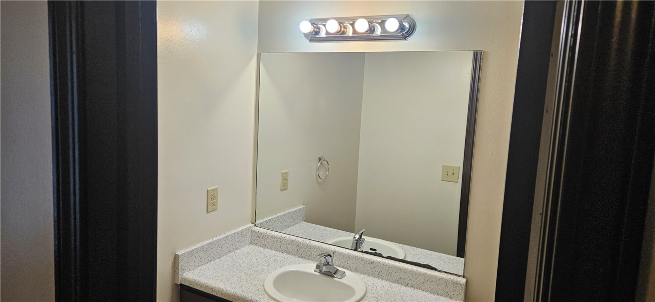 Archais-Bushnell - Residential Lease