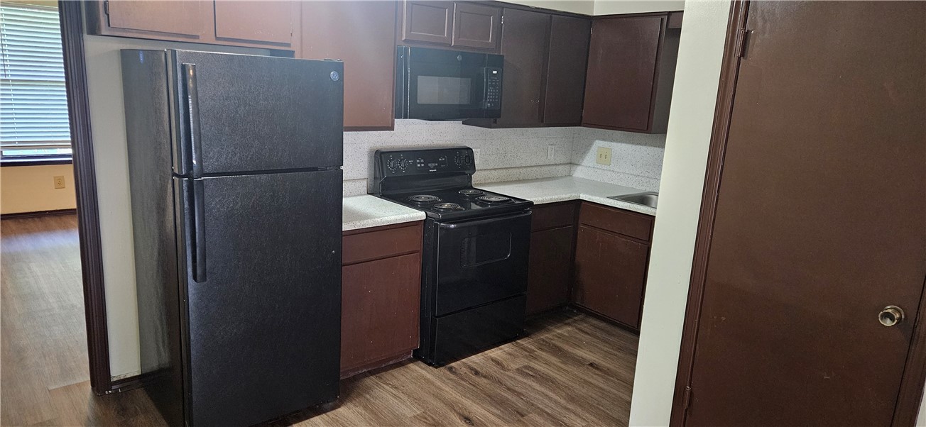 Archais-Bushnell - Residential Lease