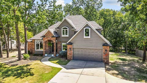 Photo of 2302 NW Turner Drive, Bentonville, AR 72712 (MLS # 1359040)
