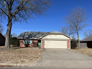 Custom built home in a desirable neighborhood. Close to the High School and Hickey Park. This 3/2 has been updated with new Flooring, as well as the master bath updated 2024, Kitchen updated with dishwasher 2021. The home also features custom cabinets throughout. On the outside there are Leaf guard gutters, privacy fence and cozy cover patio. This is priced to sell. It will not last long, schedule you appointment today.