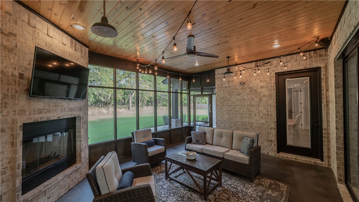 Otter Creek Estates PH1-Cave Springs - Residential