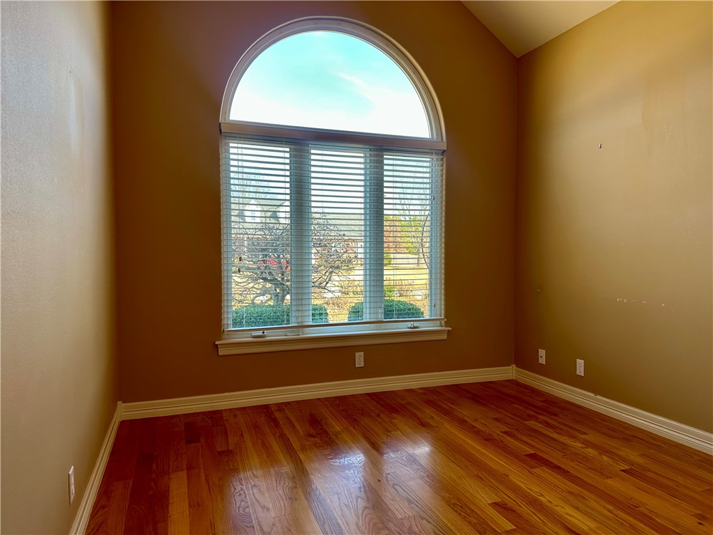 Laurel Crossing Rogers - Residential