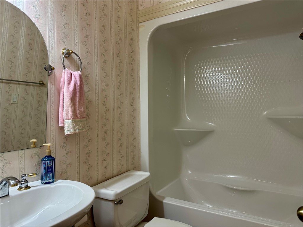 Laurel Crossing Rogers - Residential