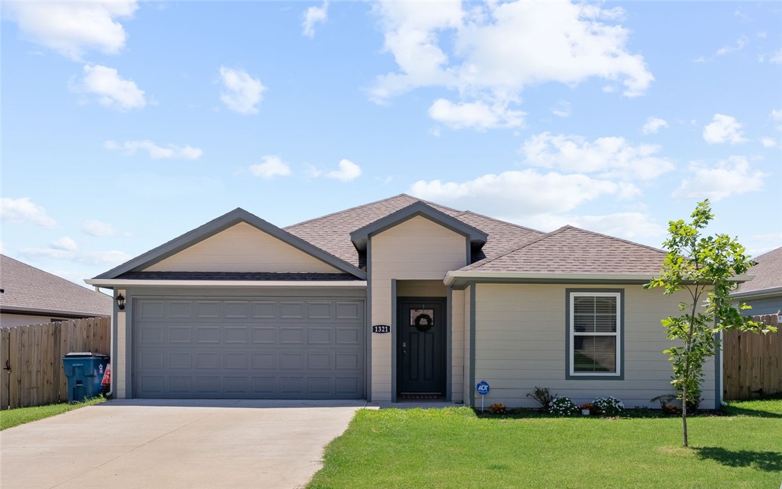 Welcome to 1321 Bates St, this home is offering 4 beds, 2 baths, and 1,665 sq ft of modern living in the growing community of Gentry, AR. Enjoy luxury vinyl flooring, stainless steel appliances, a spacious open layout, and a fully fenced backyardāperfect for families, pets, or weekend BBQs. Just minutes from charming downtown Gentry, you'll love being close to local gems like the Wild Wilderness Drive-Through Safari, Gentry City Park, and local farmers markets. A quick drive puts you near Siloam Springs, the Crystal Bridges Museum, and all that Bentonville has to offer. Plus, you're just 25 minutes to the fast-growing XNA Airport, making this a location thatās perfect for both everyday life and long-term value. Whether you're buying your first home or your next great investmentāthis one delivers. Schedule your tour today!