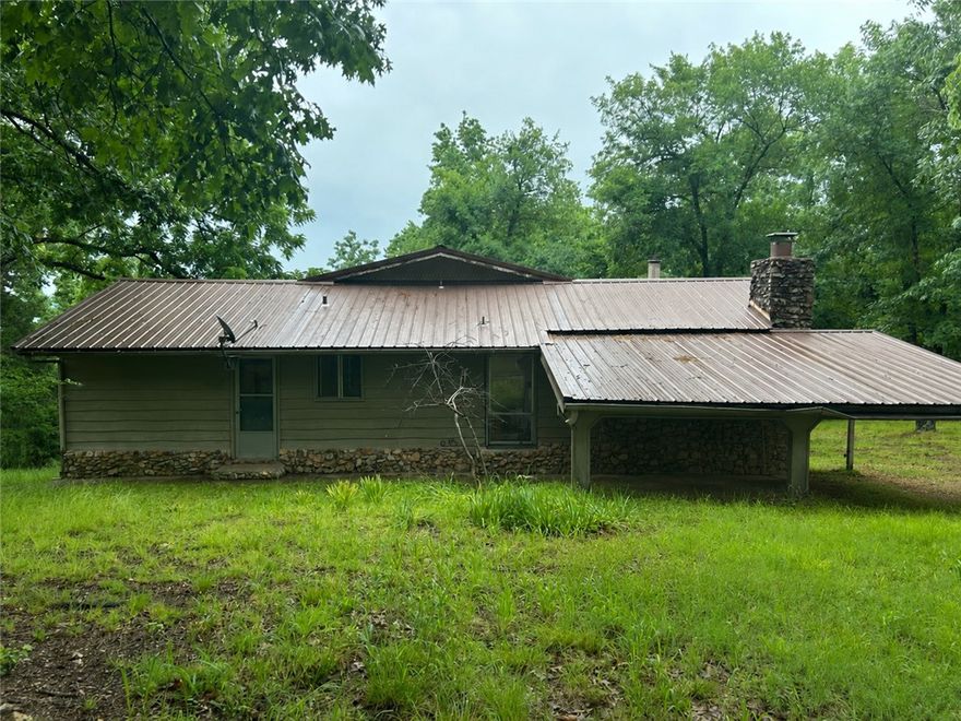 Enjoy peace and quiet in this charming 2 bed, 1 bath single-family home located in Rogers. This rustic lakefront property offers beautiful lake views and a very private setting, perfect for those seeking relaxation and tranquility.
Surrounded by nature, this cozy home provides the perfect getaway feel while still being conveniently located near town. A rare opportunity to enjoy waterfront living in a peaceful environment.