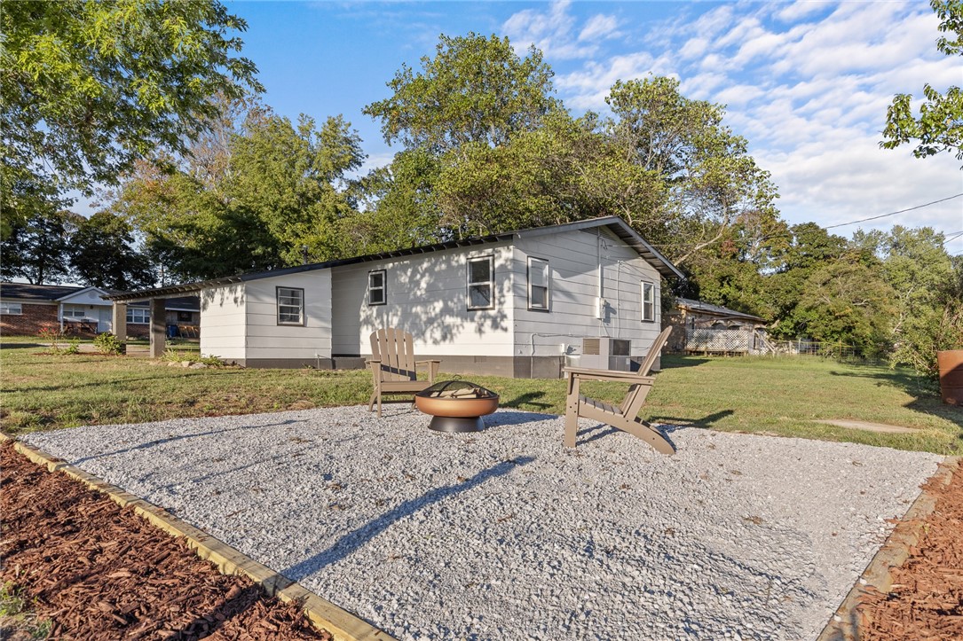 Ss Strip/Carr - Residential