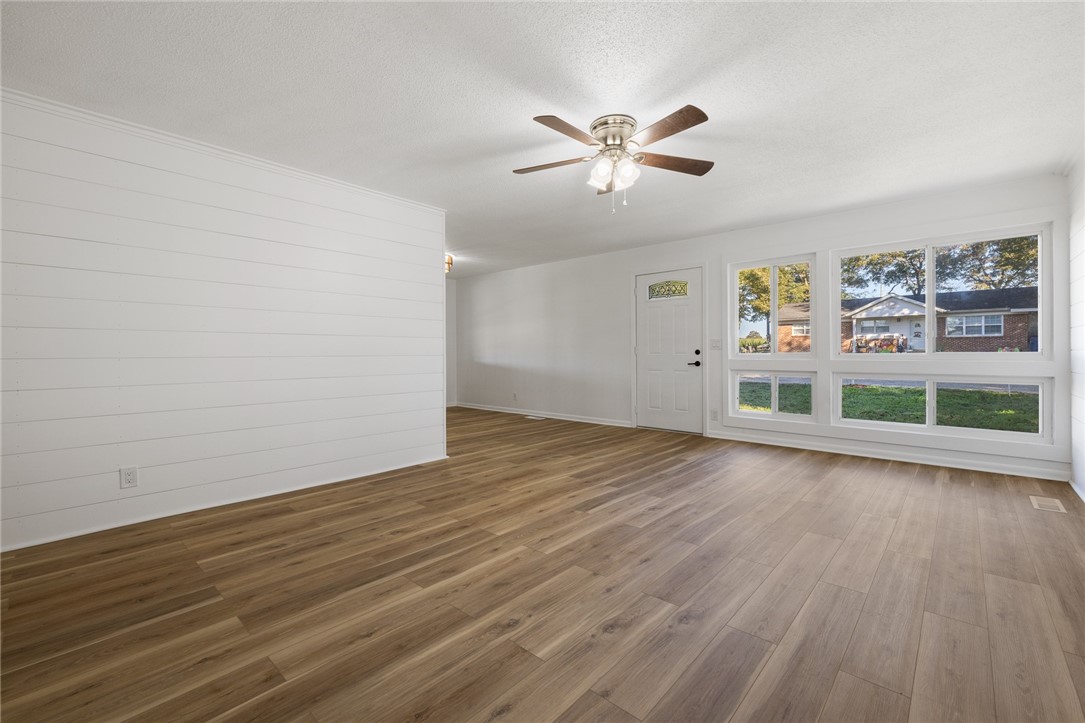 Ss Strip/Carr - Residential