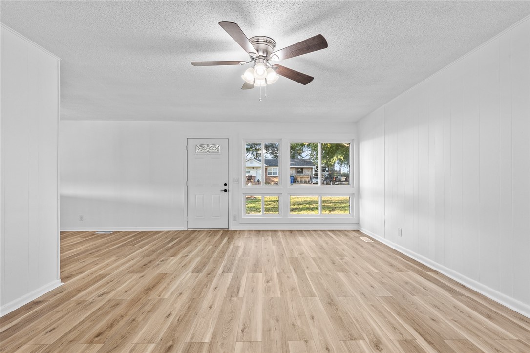 Ss Strip/Carr - Residential