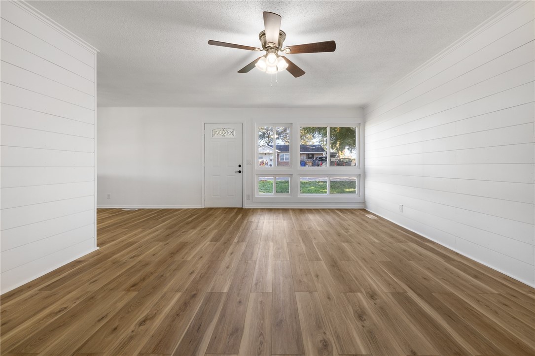 Ss Strip/Carr - Residential