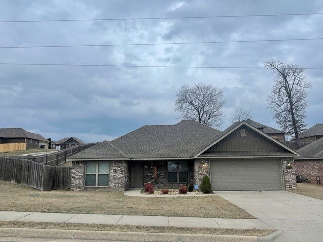 LOCATION LOCATION LOCATION! This cozy 3 bedroom 2 bathroom home will give you access to all that all NWA has to offer. This will not last long!