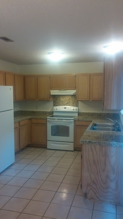 Crossover Heights Ph I - Residential Lease