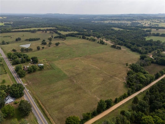 143 3RD ST, HUNTSVILLE, AR 72740 - Image 5c2391f9fe565266bba4de2ea081ac21/3341754343