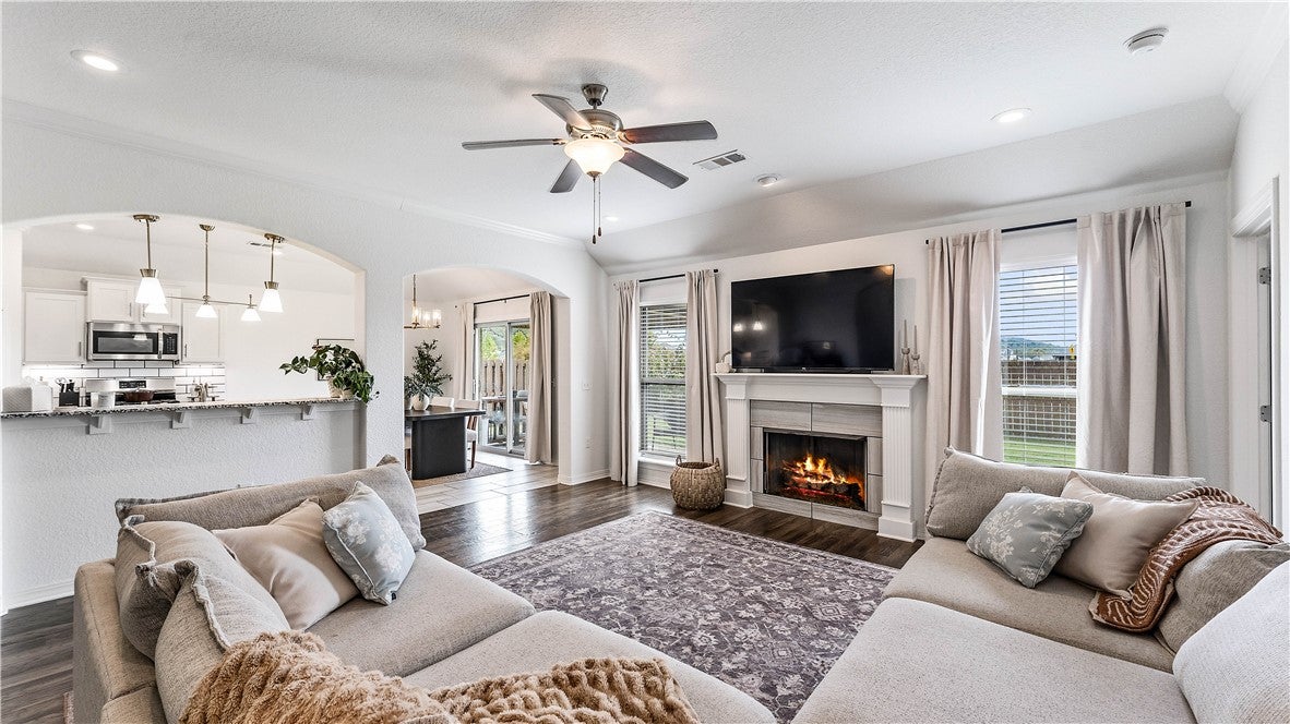4439 W Divide Drive