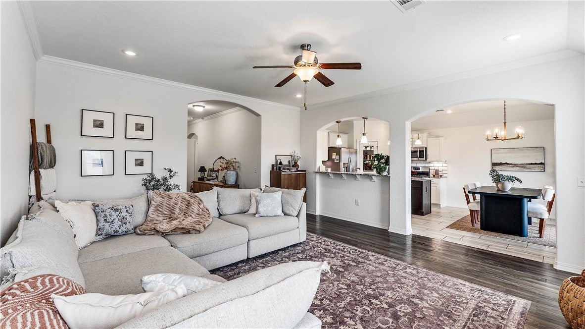 4439 W Divide Drive