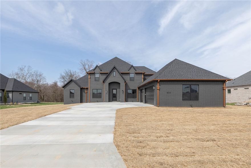 Stunning new construction in East Fayetteville’s Ashers Ranch S/D situated on a 1.02 acre lot!  3,490 heated sq ft offers 4 bedrooms, 4 full bathrooms, study, oversized living to eat in kitchen, and a HUGE laundry/mudd room.  Other amenities include wide plank hardwood floors, gorgeous quartz waterfall island, SS double ovens, 5 burner gas cooktop, pot filler, corner pantry, amazing floor to ceiling fireplace surround, walk in closets, perfect covered patio for entertaining, and a 3 car garage. Zoned for Vandergriff Elementary!!