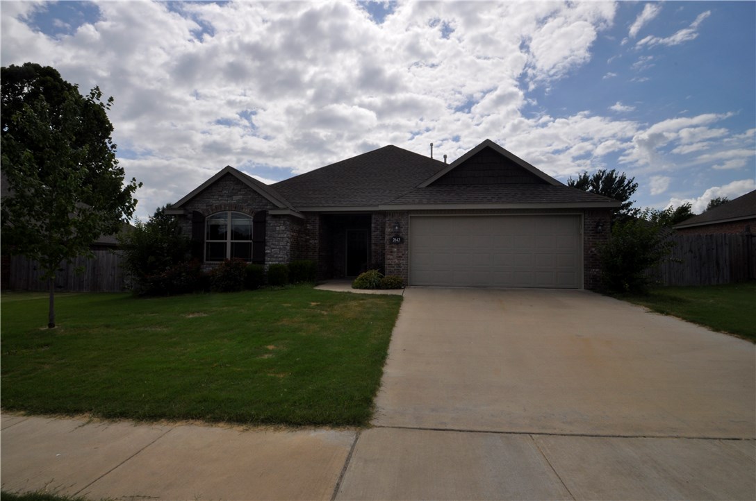 Beautiful all brick home. 9-ft ceilings-crown molding in lr & mst bdr, gas fireplace, walkin closet, whirlpool tub, granite tops in kitchen & baths, covered back patio. No showings. Taking applications now.