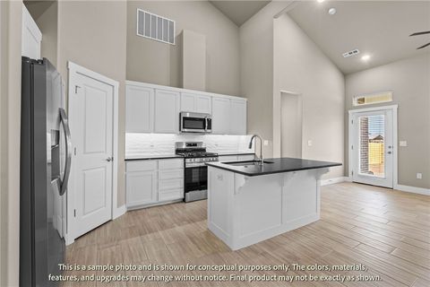 Photo of 411 Onyx Avenue, Centerton, AR 72719 (MLS # 1344091)