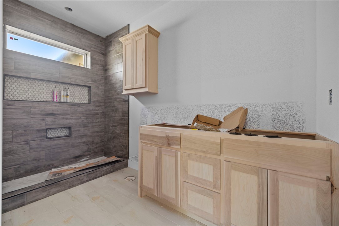 Lands End Sub Bvv - Residential