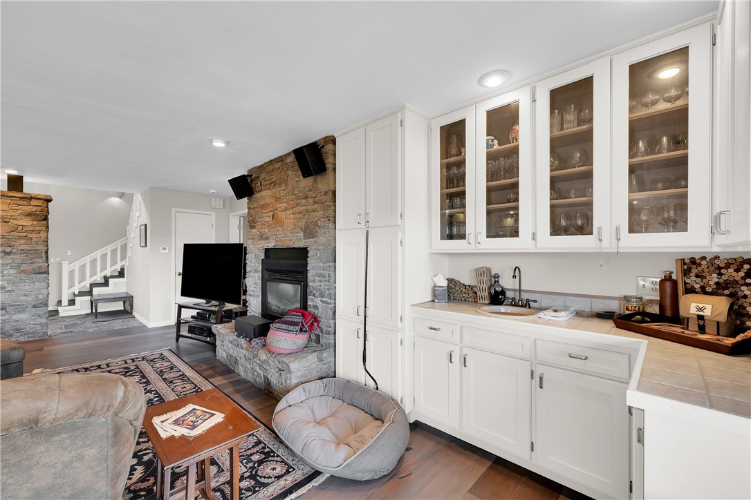 Unit 116 Holiday Island - Residential