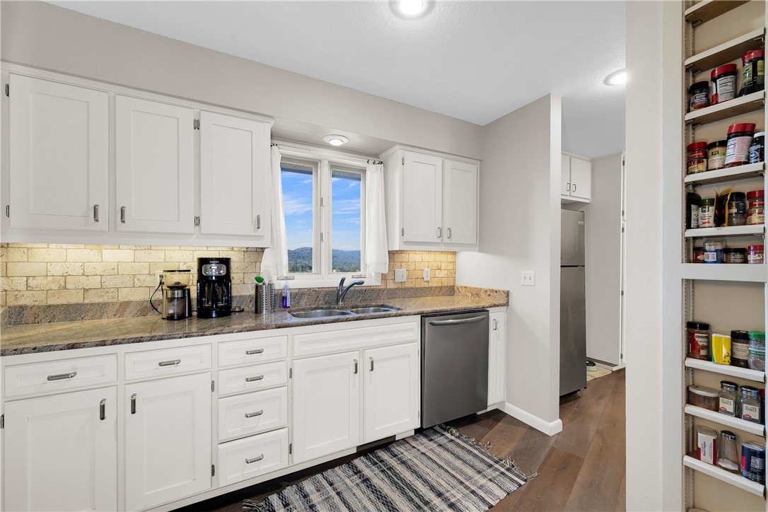 Unit 116 Holiday Island - Residential