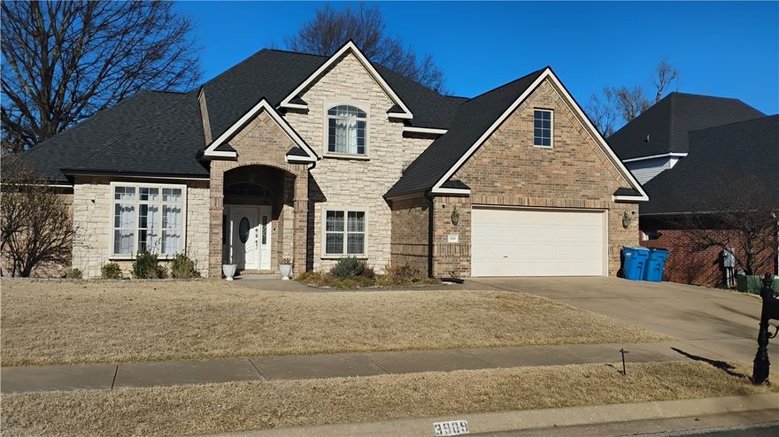 Featuring a private fenced back yard and 2-car garage. The master bathroom is especially designed for comfort and convenient, offering plentiful space and a whirlpool bathtub with separate walk-in shower. 
Offering excellent location benefits including being less than 10 minutes from Downtown Bentonville and Walmart Home Office and fast access to excellent schools. 

ONLY approx 10 minutes from Downtown Bentonville and Walmart Home Office!
~6 Minutes from Crystal Bridges and Orchards Park. 
Walking distance to Walnut Farm Montessori School.
6 Minutes from Washington Junior High, 5 minutes from Apple Glen Elementary, 10 minutes from Bentonville Highschool, 8 minutes from Lincoln Junior Highschool. 
Fast and easy access to I-49.
A separate home office complete with built-in desk.
Fenced, private back yard. 
Patio Deck. 
2-Car Garage. 
Fridge and Dishwasher included! Laundry Hookups available. 
Large master bathroom with whirlpool tub. 
2,800 SqFt of space. 
Pet friendly!