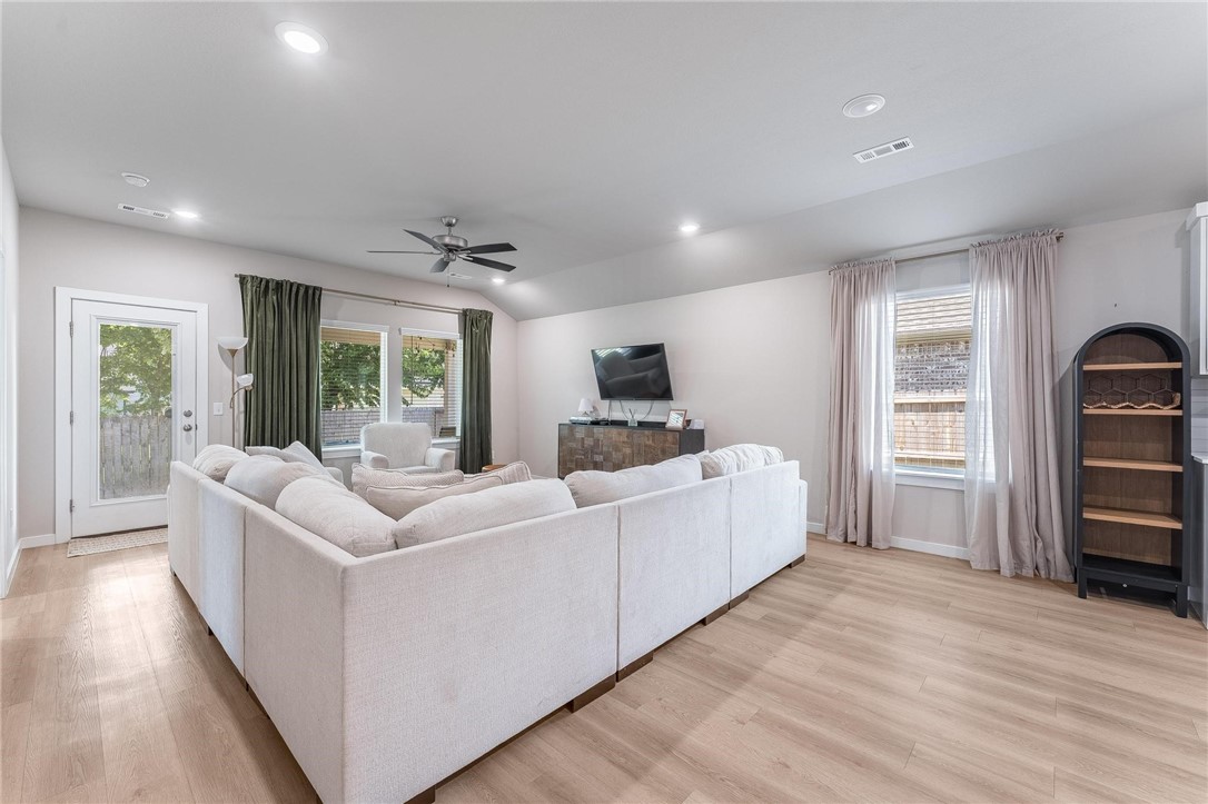 Cottonwood Place - Residential