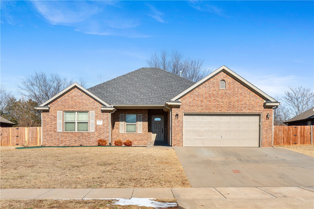 Discover the perfect blend of charm and functionality in this beautifully designed 4-bedroom, 2-bathroom home in Springdale. The inviting living room welcomes you with its elegant wood-look tile flooring, seamlessly combining style and durability to create a cozy yet refined atmosphere. The thoughtfully designed kitchen is both practical and appealing, featuring a convenient pantry that provides ample storage space for all your cooking essentials and more. The spacious master suite is a true retreat, offering a jetted tub for relaxing evenings, dual walk-in closets to accommodate your wardrobe needs, and a separate shower that adds an extra touch of convenience and comfort. Each additional bedroom is generously sized, perfect for family members, guests, or even a home office. This homeās prime location makes daily life a breeze, offering quick access to nearby parks, fitness facilities, and local amenities.