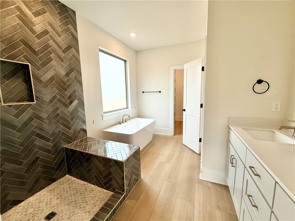 Blossom Woods Ph Ii Rogers - Residential