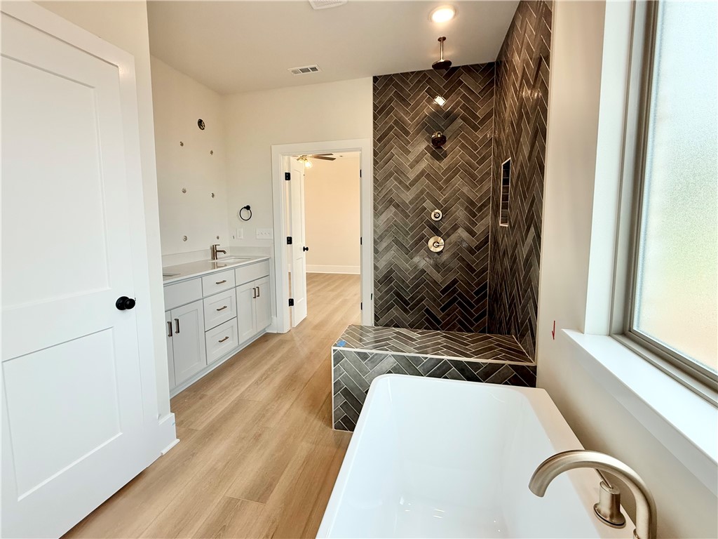 Blossom Woods Ph Ii Rogers - Residential