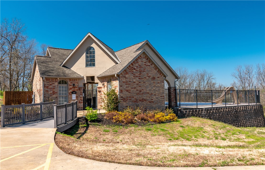 Creekside Sub Rogers - Residential