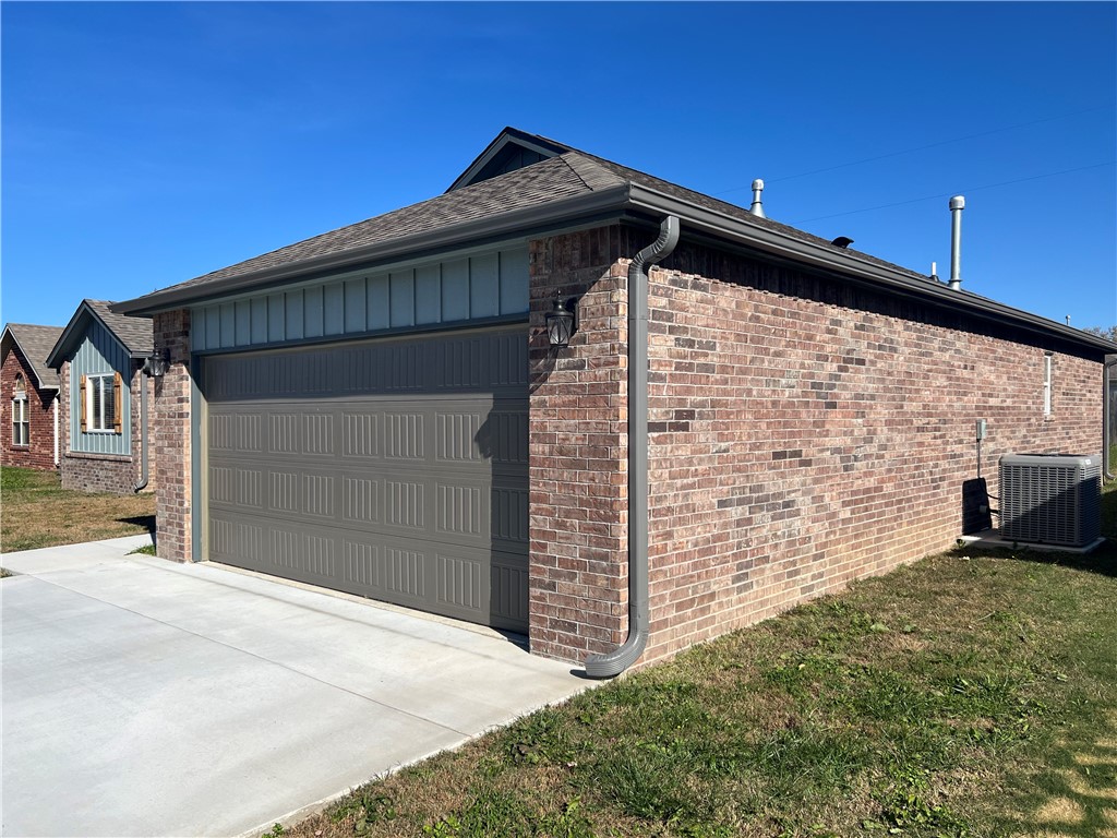 Oaks, The Ph 2 Gentry - Residential Lease