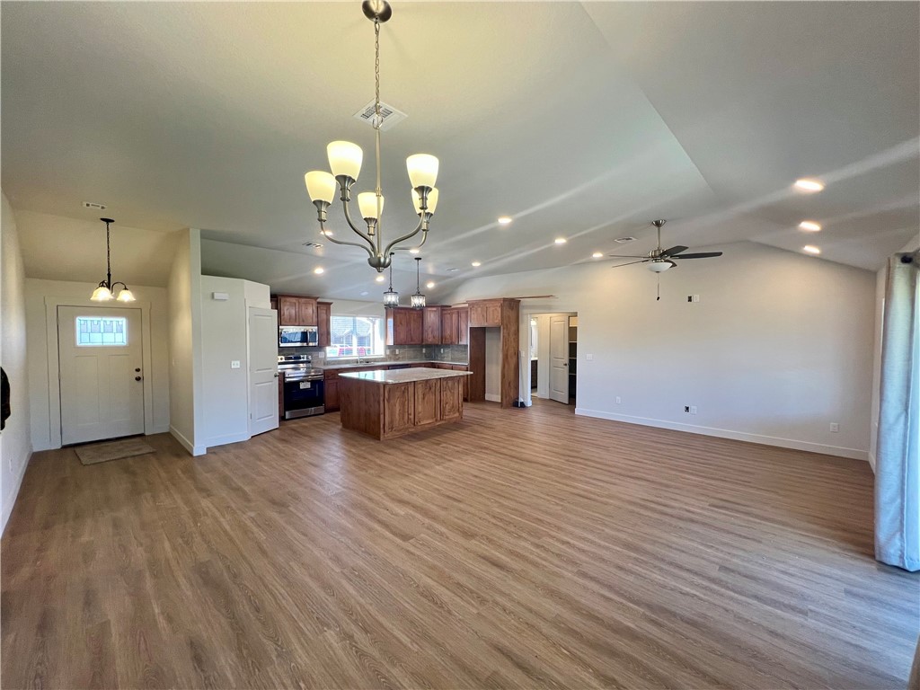 Oaks, The Ph 2 Gentry - Residential Lease