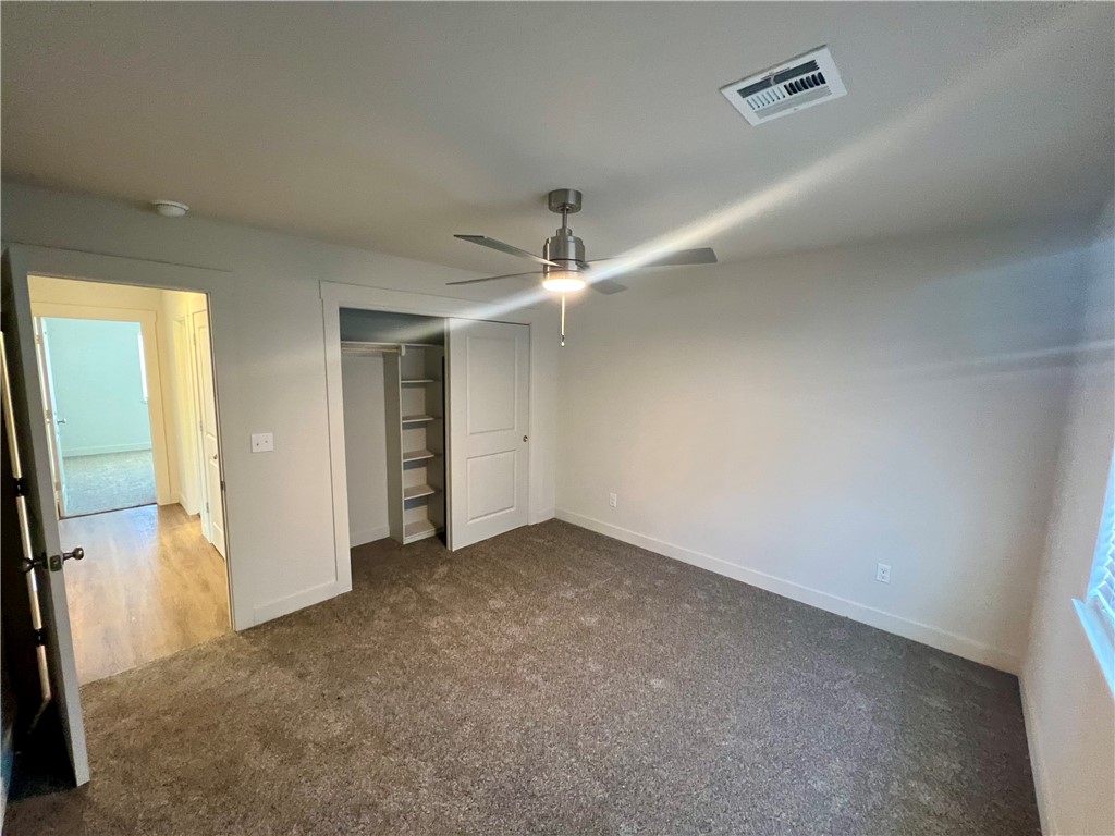 Oaks, The Ph 2 Gentry - Residential Lease