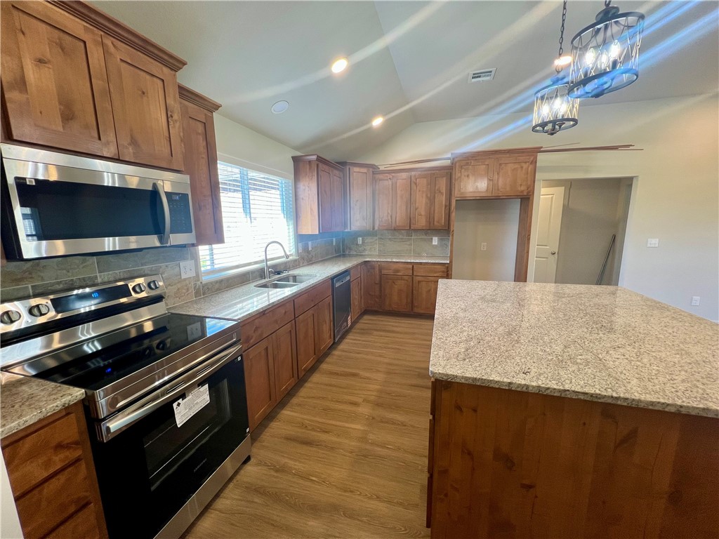 Oaks, The Ph 2 Gentry - Residential Lease