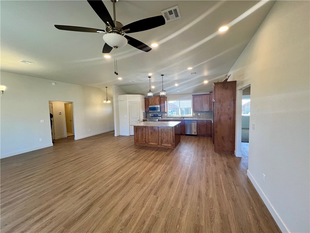 Oaks, The Ph 2 Gentry - Residential Lease