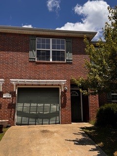 This home features a spacious layout with a kitchen that opens to the dining and living areas. Washer, dryer, and refrigerator are included. Conveniently situated moments from I-49, the Razorback Greenway, parks, shopping, and dining. Enjoy easy access to city amenities in a well-connected location. **$250 non-refundable pet fee per pet** ** Dogs only.****2 car parking only**