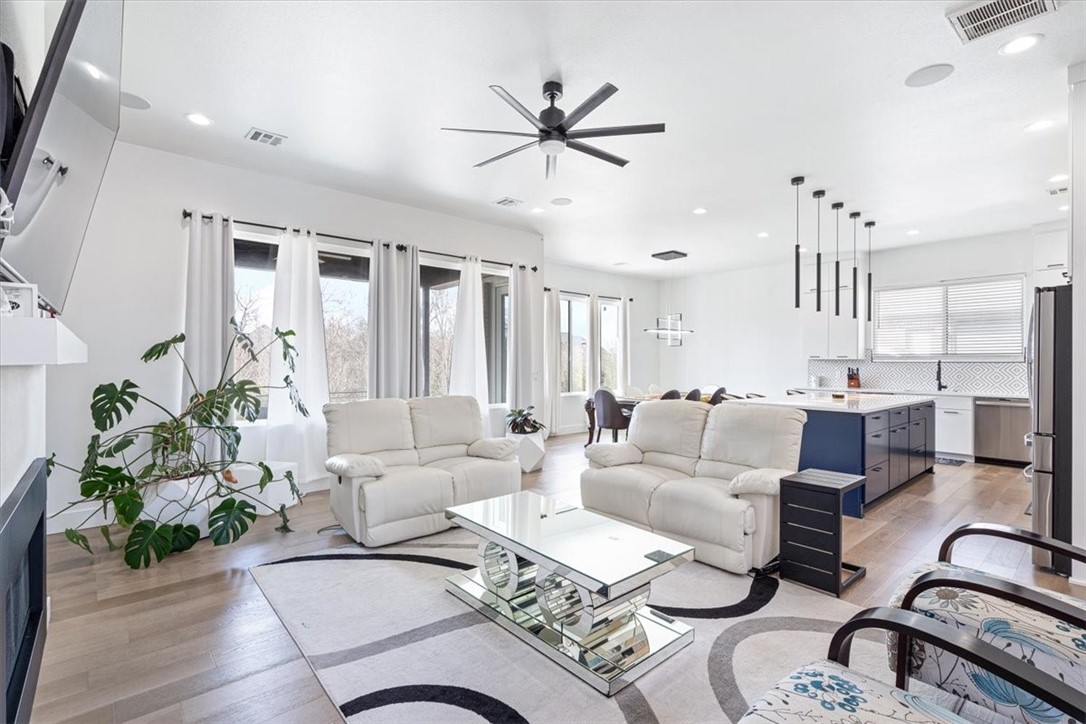 Angel Falls North Bentonville - Residential Lease